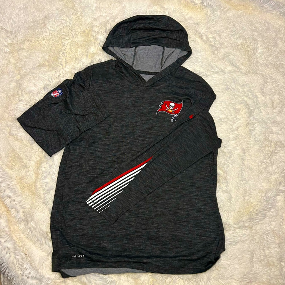 Nike buccaneers long sleeve shirt - dri fit  - L - NFL logo - authentic